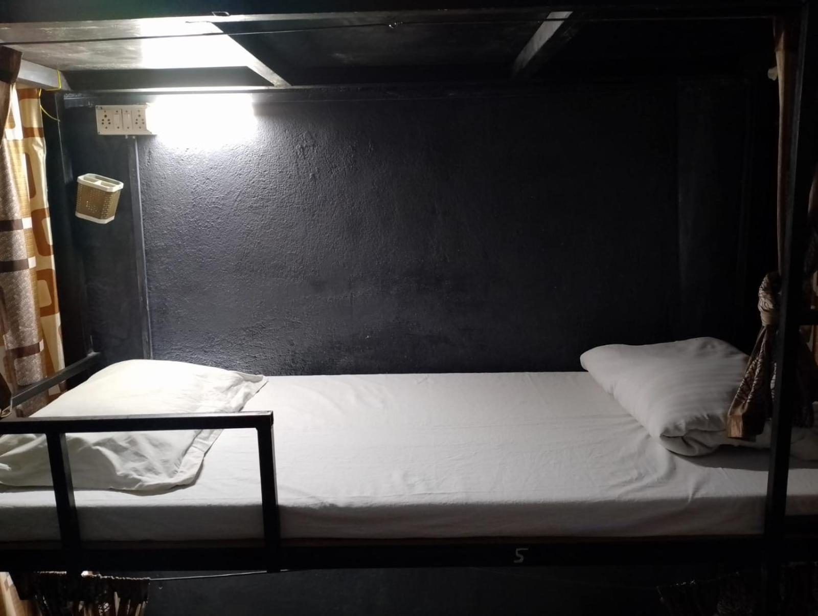Bapuji Dormitory Hostel 뭄바이 외부 사진